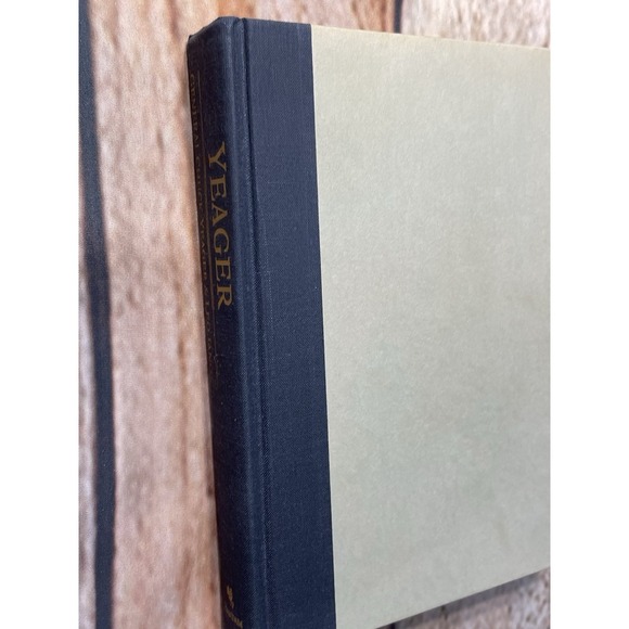 Yeager An Autobiography by General Chuck Yeager - HC/DJ 1985 1st Edition - Picture 5 of 7